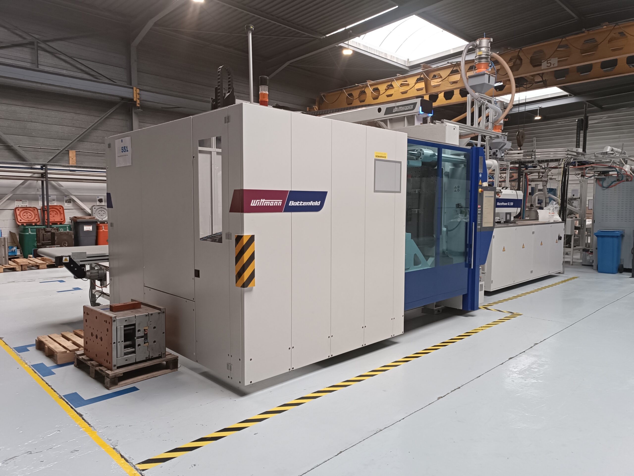 Machine injection plastique france