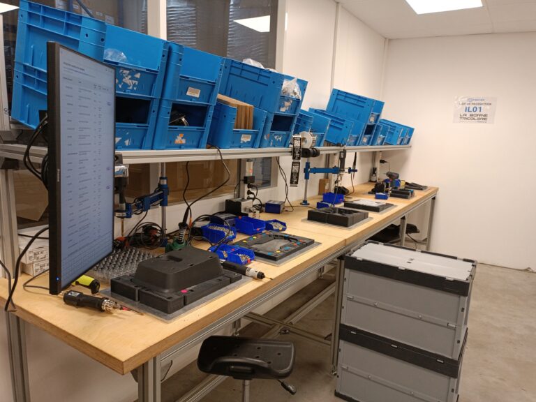 Fabrication de borne de recharge pour véhicules électriques